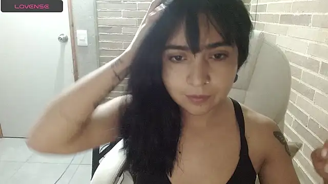 sweet-little online show from June 2026 03:38:02 AM