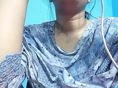 Emma 4433 online show from April 2026 09:39:33 PM