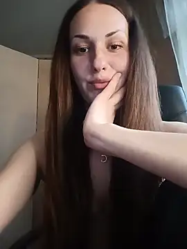 LunaCrystall online show from May 2026 04:02:02 PM