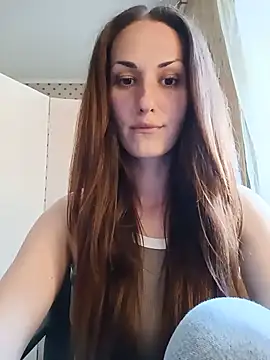 LunaCrystall online show from May 2026 03:39:01 PM
