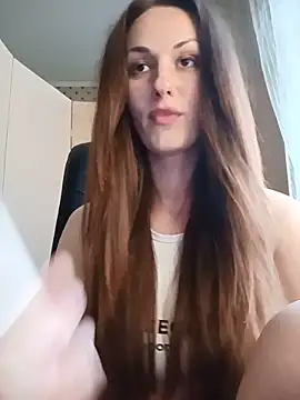 LunaCrystall online show from June 2026 04:01:01 PM
