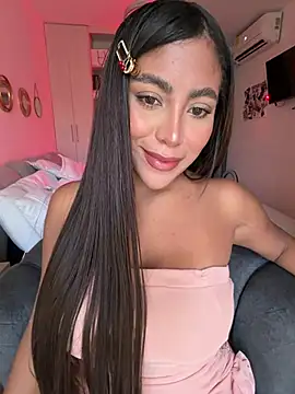 Snapshot of SaraValentina11 chatting on March 2026 05:02:01 PM SaraValentina11 online show from March 2026 05:02:01 PM