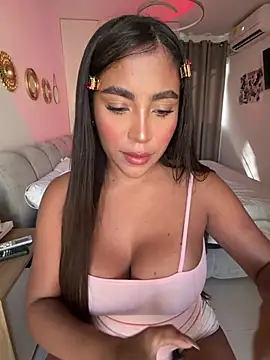 Snapshot of SaraValentina11 chatting on April 2026 08:31:01 PM SaraValentina11 online show from April 2026 08:31:01 PM