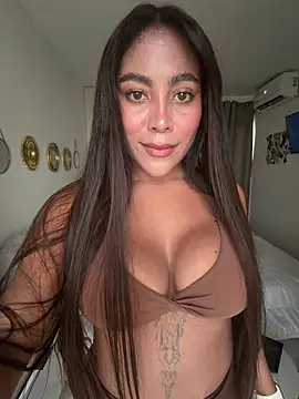 Snapshot of SaraValentina11 chatting on April 2026 08:12:02 PM SaraValentina11 online show from April 2026 08:12:02 PM