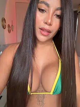 Snapshot of SaraValentina11 chatting on May 2026 04:23:01 PM SaraValentina11 online show from May 2026 04:23:01 PM