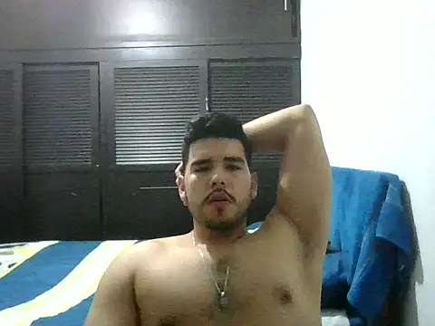 Snapshot of LatinBeardCali chatting on March 2026 01:36:02 PM LatinBeardCali online show from March 2026 01:36:02 PM