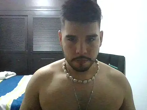 Snapshot of LatinBeardCali chatting on March 2026 08:14:01 PM LatinBeardCali online show from March 2026 08:14:01 PM