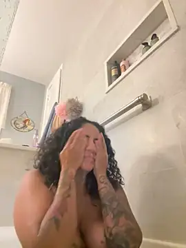 Snapshot of LatinaLoka chatting on March 2026 02:39:02 AM LatinaLoka online show from March 2026 02:39:02 AM