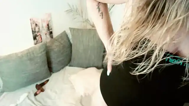 MissPuschel online show from June 2026 02:47:02 AM