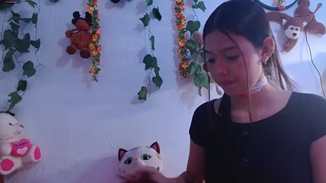 Draculaura X online show from May 2026 01:55:01 AM