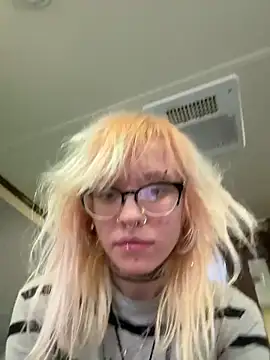 Snapshot of simplyobsessedwher chatting on March 2026 07:28:02 PM simplyobsessedwher online show from March 2026 07:28:02 PM