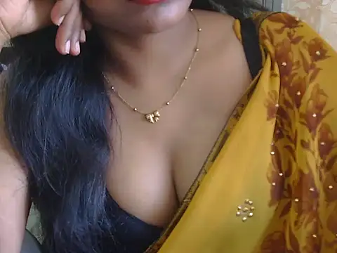 Snapshot of hottest_mahiii chatting on May 2026 01:57:02 AM hottest mahiii online show from May 2026 01:57:02 AM
