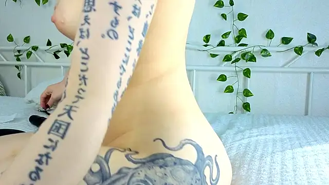 YourScarlettStorm online show from June 2026 06:01:01 PM