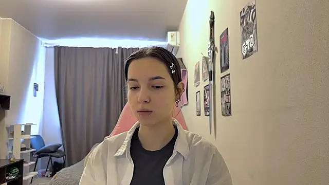 KateMiragee online show from May 2026 09:37:02 AM