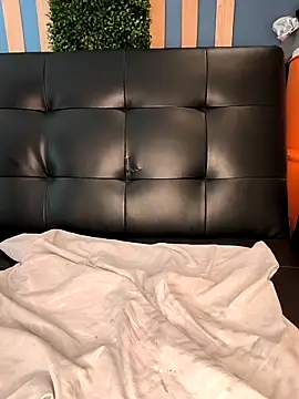 EvaliXiouss online show from March 2026 07:18:02 PM