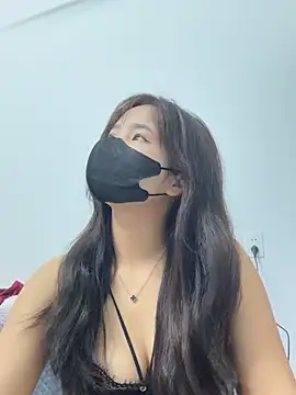 VyVy18 online show from April 2026 04:16:02 PM