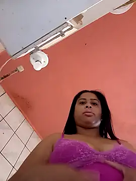 gatinha20257 online show from May 2026 01:38:01 PM