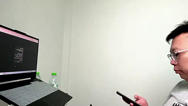 Snapshot of shentong0312 chatting on March 2026 02:23:01 PM shentong0312 online show from March 2026 02:23:01 PM