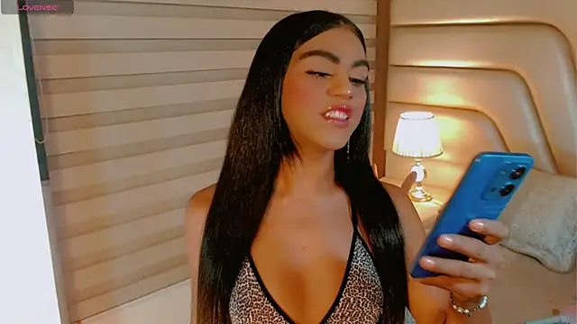 tiifannysexyhot online show from May 2026 05:37:02 AM