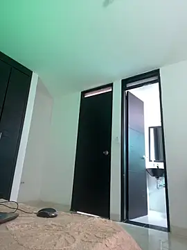 LINDA EF online show from April 2026 12:33:01 PM