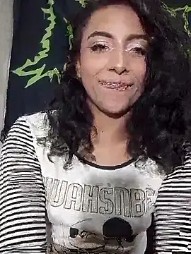 Snapshot of KattyBerryX chatting on May 2026 02:39:01 AM KattyBerryX online show from May 2026 02:39:01 AM