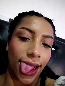 KattyBerryX online show from August 2026 10:41:01 PM