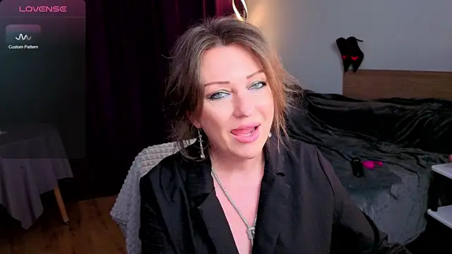 Sirena Fly online show from May 2026 06:24:01 PM