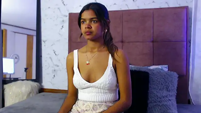 Daniela Lunax online show from April 2026 03:55:01 AM