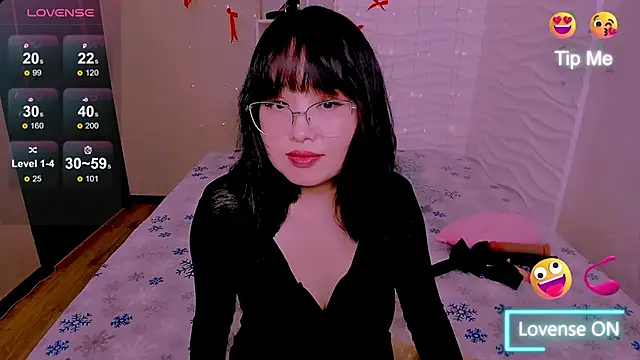 Akiko Yun online show from March 2026 11:43:02 AM