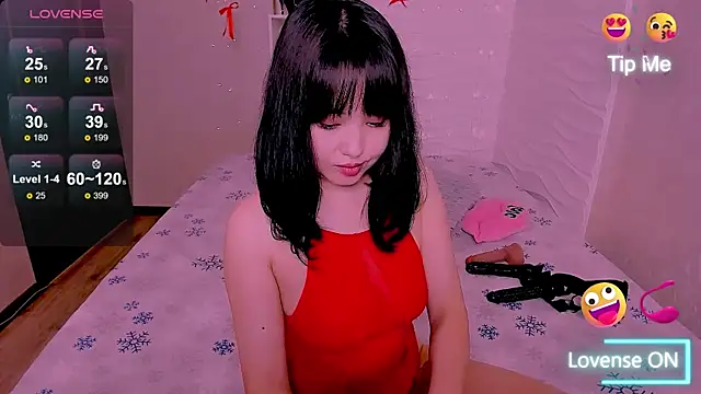 Akiko Yun online show from May 2026 12:10:01 PM