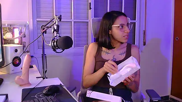 Poison Ivy 29 online show from April 2026 10:11:01 PM