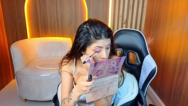 Lia queen tx online show from July 2026 03:25:02 AM