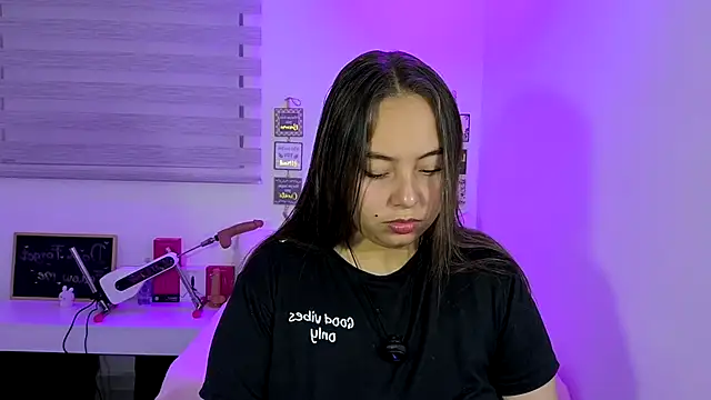 cherry valeria online show from June 2026 02:20:02 AM