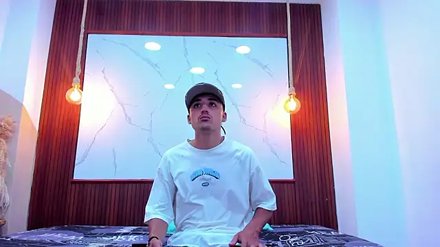 Hadrian Torres online show from March 2026 12:53:02 PM