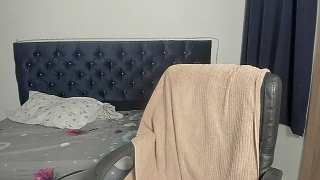 Josy 11 online show from May 2026 03:58:01 AM