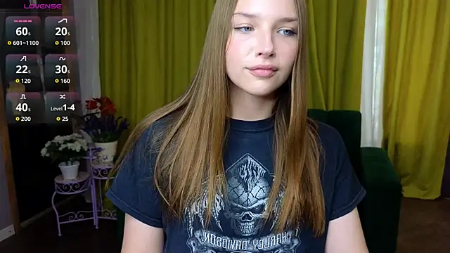 Snapshot of DariaAngels chatting on June 2026 11:34:01 AM DariaAngels online show from June 2026 11:34:01 AM
