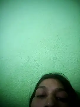 nidhiyadav00 online show from April 2026 07:03:02 PM