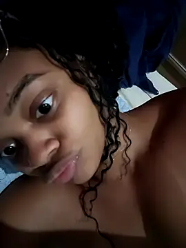 Snapshot of marialuiza2027 chatting on April 2026 03:13:02 AM marialuiza2027 online show from April 2026 03:13:02 AM