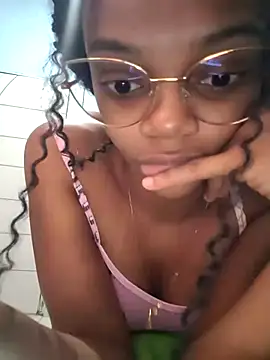 Snapshot of marialuiza2027 chatting on June 2026 11:12:02 AM marialuiza2027 online show from June 2026 11:12:02 AM