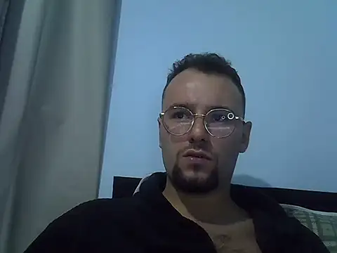 piazaocwb23 online show from April 2026 06:10:02 AM