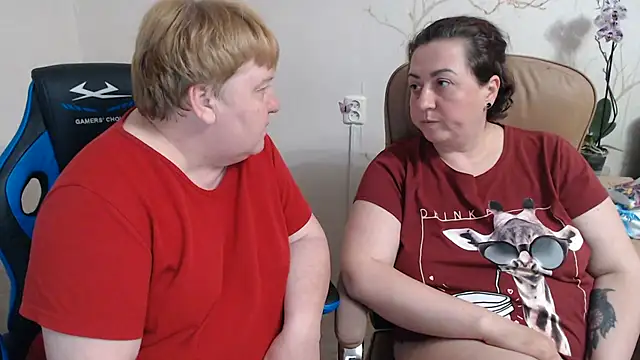 Snapshot of Lindy-Jeanie chatting on June 2026 06:58:02 PM Lindy-Jeanie online show from June 2026 06:58:02 PM