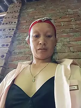 Heli pusy online show from May 2026 11:32:01 PM