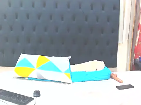 Dark Slim Thick online show from March 2026 06:34:02 PM