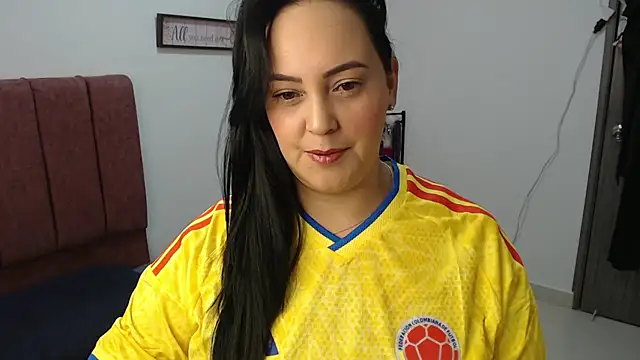 Snapshot of Veroniicabbw_ chatting on June 2026 01:45:02 PM Veroniicabbw online show from June 2026 01:45:02 PM