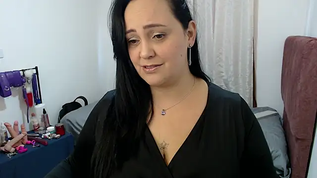 Snapshot of Veroniicabbw_ chatting on July 2026 12:35:01 PM Veroniicabbw online show from July 2026 12:35:01 PM