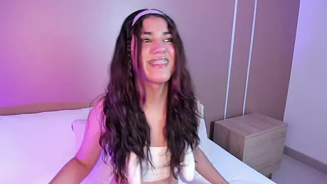cristin collins online show from July 2026 02:20:02 AM