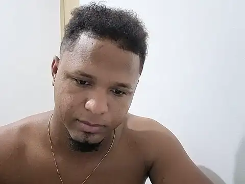 Snapshot of estrellajunior chatting on June 2026 02:22:02 AM estrellajunior online show from June 2026 02:22:02 AM