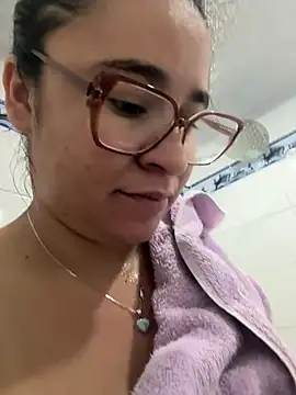 Snapshot of estrellajunior chatting on June 2026 11:47:02 AM estrellajunior online show from June 2026 11:47:02 AM