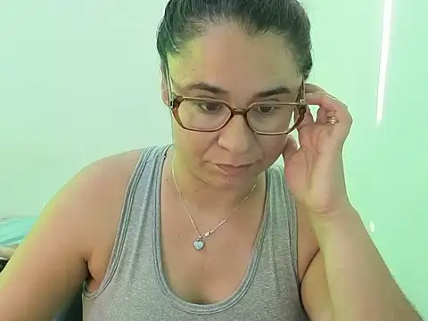Snapshot of estrellajunior chatting on July 2026 11:27:02 AM estrellajunior online show from July 2026 11:27:02 AM