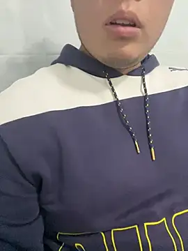 DanielZz69 online show from April 2026 01:48:01 AM